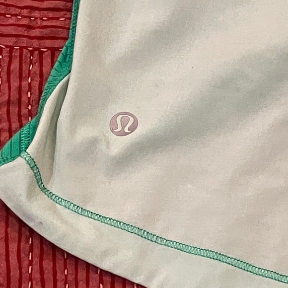 lululemon athletica women’s vintage (fit is large)Green Striped Short Sleeve Tee - Picture 12 of 12